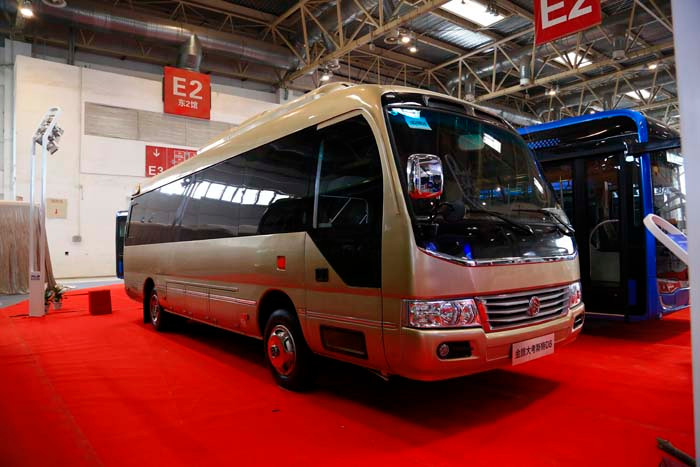 ����D8����������