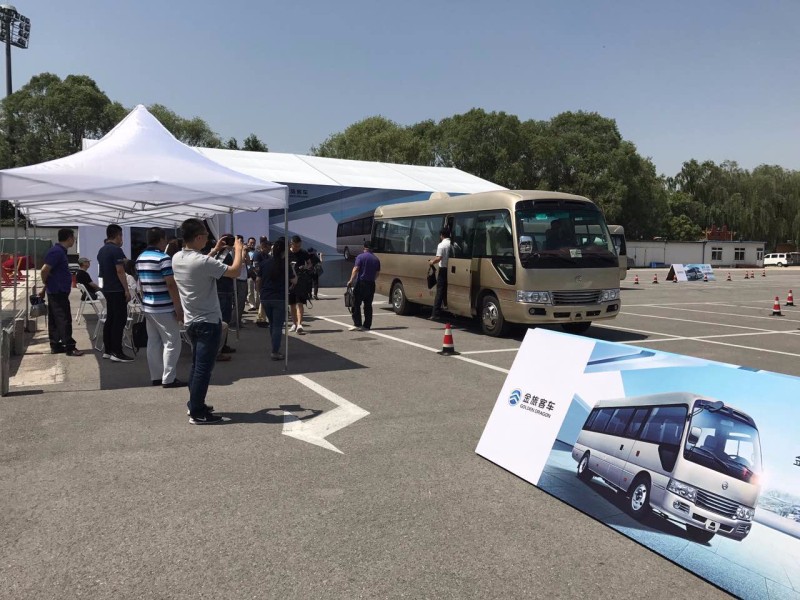 �����ذ�ը�� ���ÿ�˹�ؽ��׸߶��г�