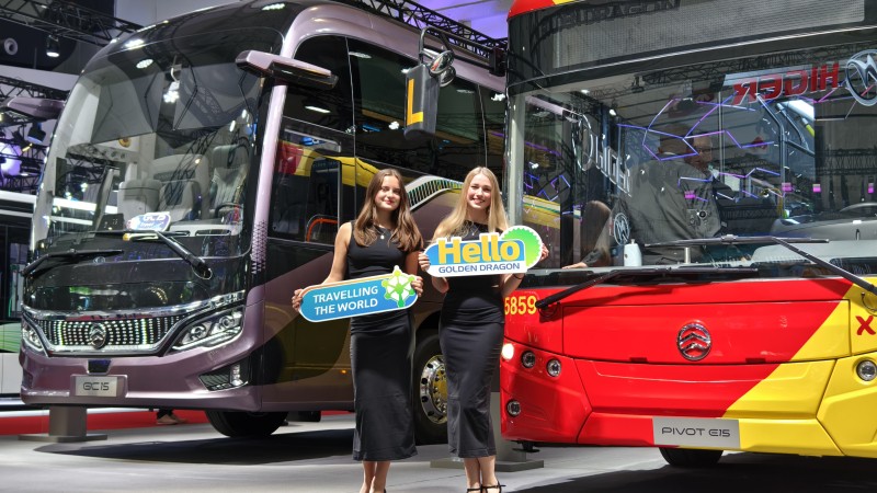 �ӱ���ʱBusworld�����οͳ���ȫ��ԾǨ